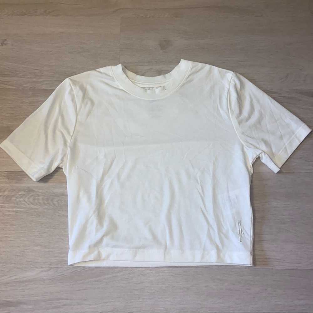 White cropped Nike Women's Top